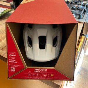 NWT Specialized Ambush 2 MTB Helmet, White, Size Small, new in box